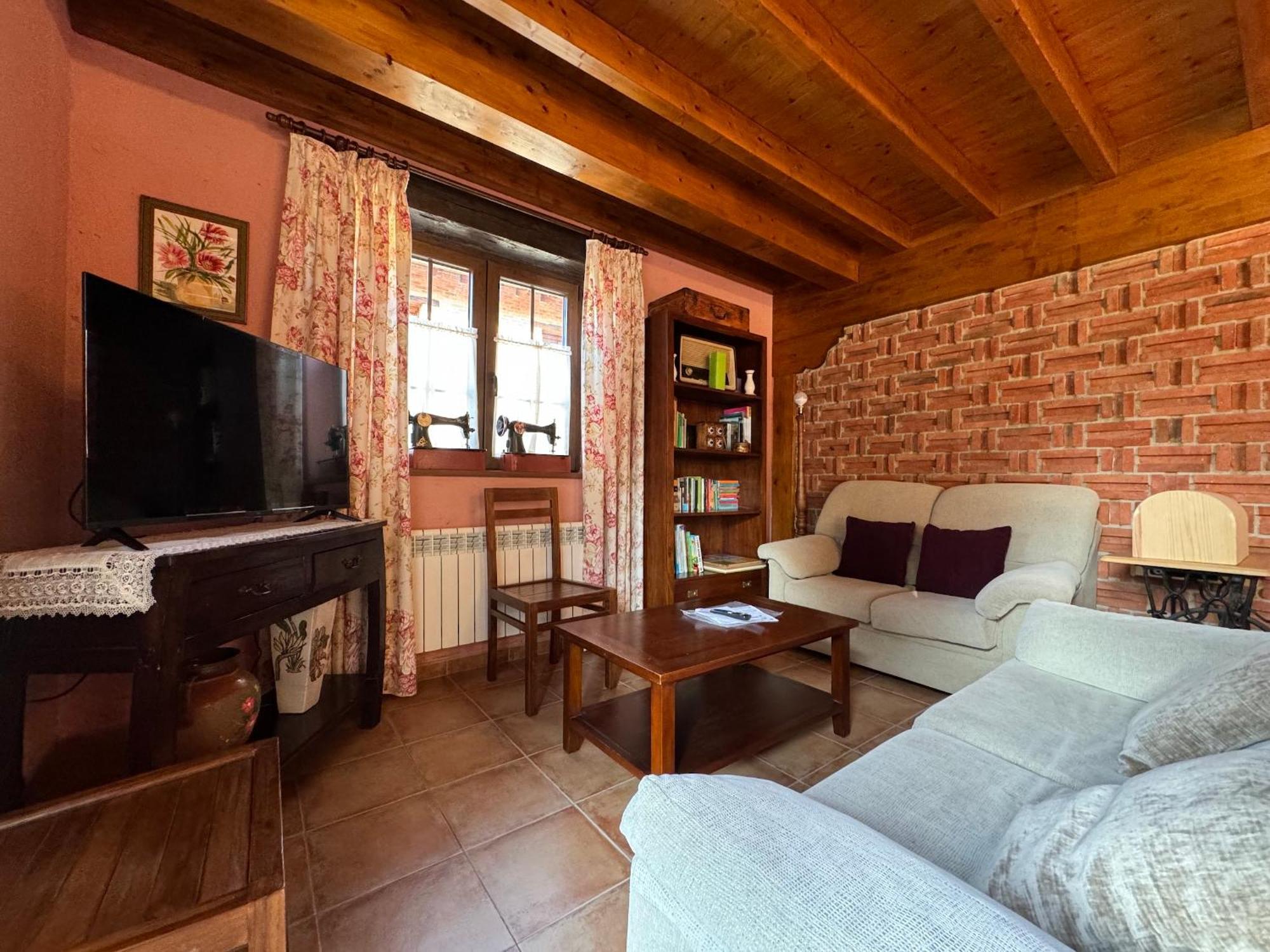 Casa Rural La Socarrena Guest House Luzmela Екстериор снимка