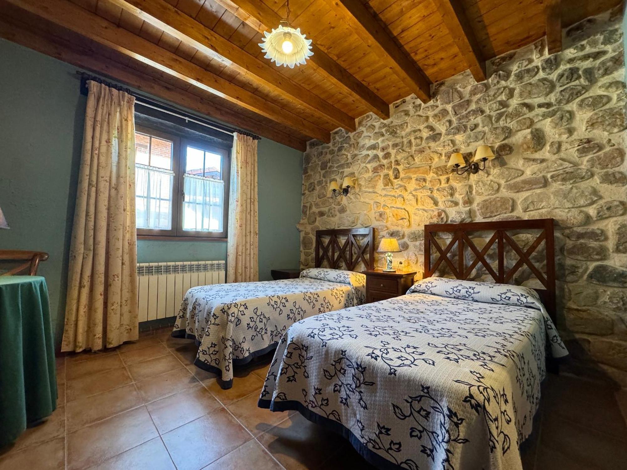 Casa Rural La Socarrena Guest House Luzmela Екстериор снимка