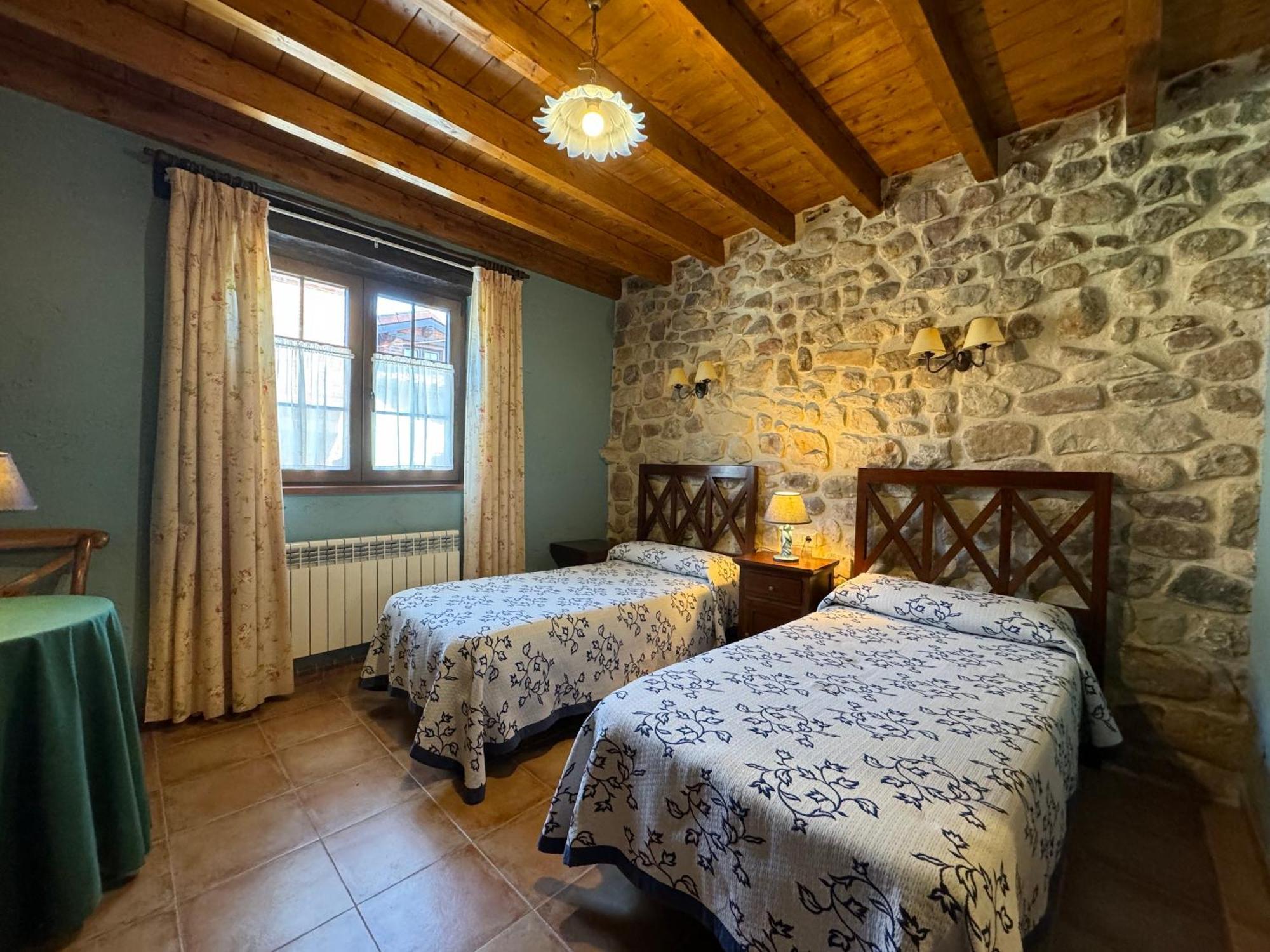 Casa Rural La Socarrena Guest House Luzmela Екстериор снимка